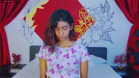 Veronica independent model online show from 3, 5, 2026