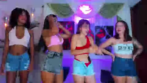 Snapshot of hotties_kittens18 chatting on 9, 10, 2025 hotties_kittens18 online show from 9, 10, 2025