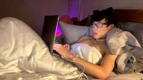 hottiewithabody101 online show from 8, 6, 2026