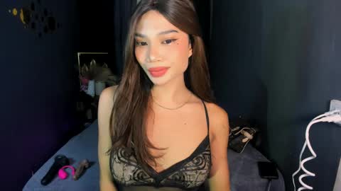 Hi i am Jane half vietnamese and half pinay and would like to meet good person here XOXO online show from 23, 5, 2026