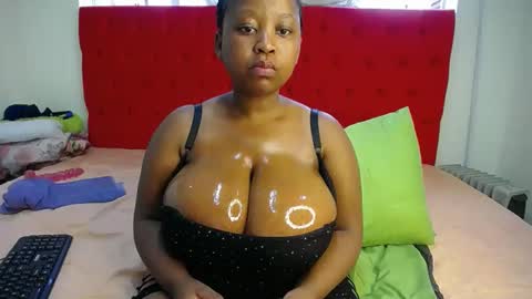 Snapshot of hottyboobsxxx chatting on 2, 12, 2024 hottyboobsxxx online show from 2, 12, 2024