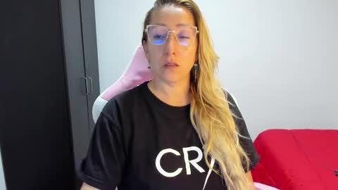 Snapshot of hottychrystal chatting on 8, 2, 2026 hottychrystal online show from 8, 2, 2026