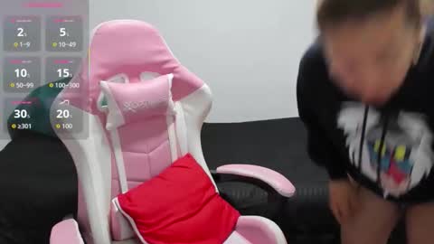 Snapshot of hottychrystal chatting on 10, 3, 2026 hottychrystal online show from 10, 3, 2026