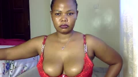 hotysquiter433224 online show from 18, 11, 2025