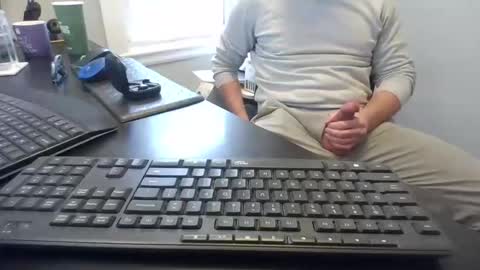 Snapshot of hoverday chatting on 5, 3, 2026 hoverday online show from 5, 3, 2026