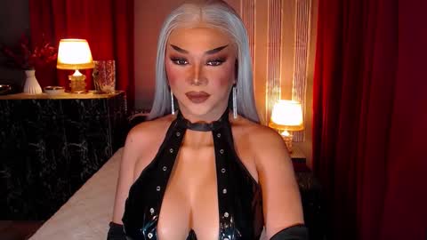 Snapshot of hugecockchristine chatting on 28, 9, 2025 Christine online show from 28, 9, 2025