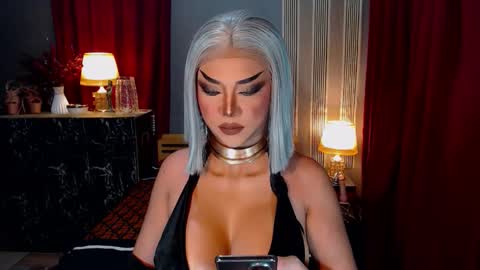 Snapshot of hugecockchristine chatting on 5, 10, 2025 Christine online show from 5, 10, 2025