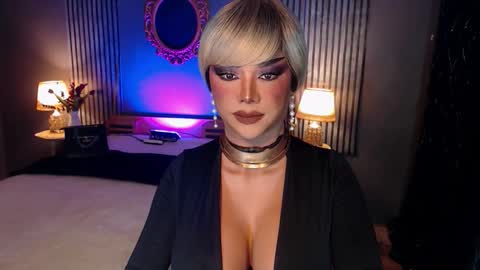 Snapshot of hugecockchristine chatting on 30, 10, 2025 Christine online show from 30, 10, 2025