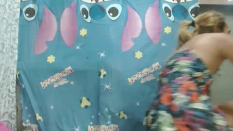 Snapshot of hugecockforyouxx chatting on 20, 9, 2025 bella    passwordshow 500tokens  no time limit online show from 20, 9, 2025