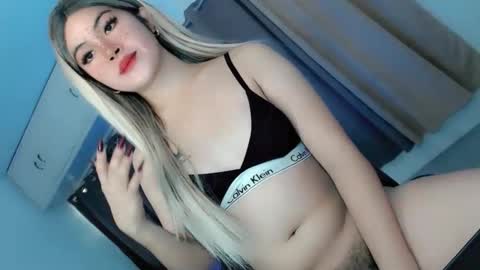 Snapshot of hugecockyanny chatting on 26, 9, 2025 Yhanie online show from 26, 9, 2025