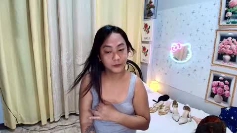 hugejuicyhotdog online show from 10, 10, 2025