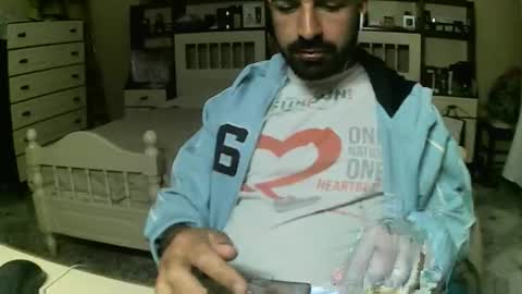 Snapshot of hugeveiny chatting on 5, 11, 2025 hugeveiny online show from 5, 11, 2025