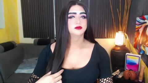 MsLovely online show from 10, 4, 2026