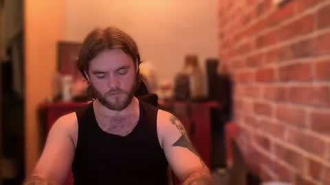 Snapshot of hugo__brad chatting on 9, 8, 2026 Hugo online show from 9, 8, 2026