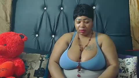 humongoustitss500929 online show from 13, 9, 2025