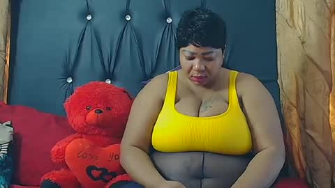 humongoustitss500929 online show from 15, 9, 2025