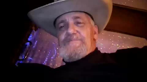 hung34u online show from 19, 10, 2025