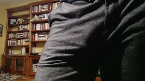 Big uncut cock dripping online show from 19, 12, 2025