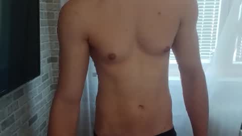 hungandstrong00 online show from 8, 6, 2026