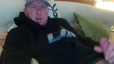 Snapshot of hungsingledad79 chatting on 5, 3, 2026 HuingsingleDad79 online show from 5, 3, 2026