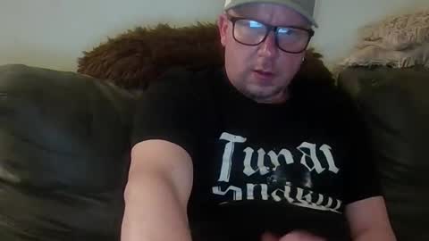 Snapshot of hungsingledad79 chatting on 13, 3, 2026 HuingsingleDad79 online show from 13, 3, 2026