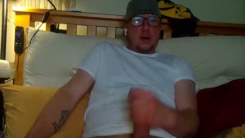 Snapshot of hungsingledad79 chatting on 21, 4, 2026 HuingsingleDad79 online show from 21, 4, 2026