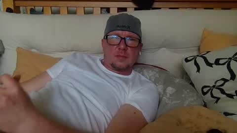 Snapshot of hungsingledad79 chatting on 23, 4, 2026 HuingsingleDad79 online show from 23, 4, 2026