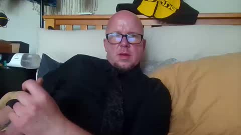 Snapshot of hungsingledad79 chatting on 28, 4, 2026 HuingsingleDad79 online show from 28, 4, 2026