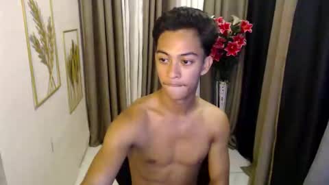 Snapshot of hunk_edward chatting on 28, 4, 2026 hunk_edward online show from 28, 4, 2026
