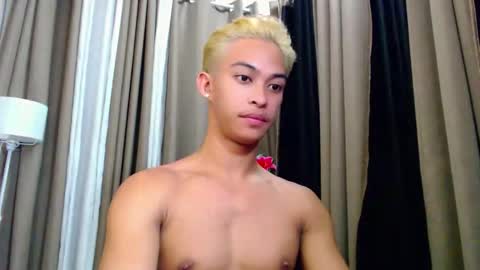 Snapshot of hunk_edward chatting on 11, 6, 2026 hunk_edward online show from 11, 6, 2026