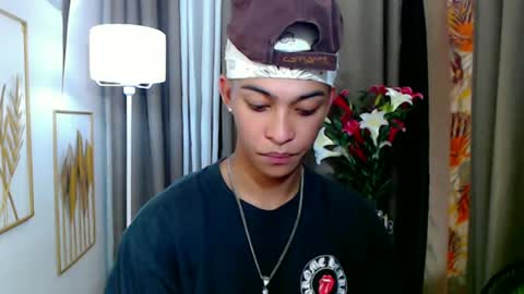Snapshot of hunk_edward chatting on 16, 6, 2026 hunk_edward online show from 16, 6, 2026
