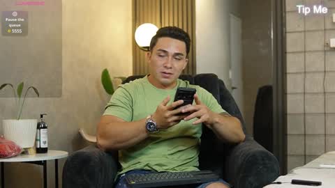 Snapshot of hunk_ryan chatting on 6, 1, 2025 hunk_ryan online show from 6, 1, 2025