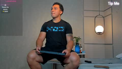 Snapshot of hunk_ryan chatting on 10, 1, 2025 hunk_ryan online show from 10, 1, 2025