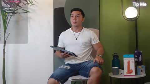 Snapshot of hunk_ryan chatting on 12, 2, 2025 hunk_ryan online show from 12, 2, 2025