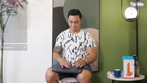 Snapshot of hunk_ryan chatting on 13, 2, 2025 hunk_ryan online show from 13, 2, 2025
