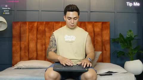 Snapshot of hunk_ryan chatting on 12, 3, 2025 hunk_ryan online show from 12, 3, 2025