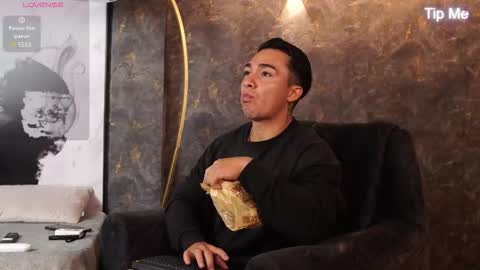 hunk_ryan online show from 3, 12, 2025