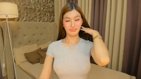 hunkhomerontop online show from 11, 6, 2026