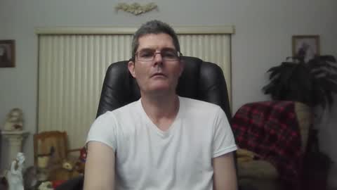 hunkmasclefad458 online show from 9, 2, 2026