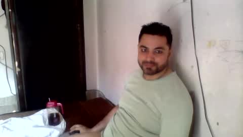Snapshot of hunkster102 chatting on 18, 4, 2026 hunkster102 online show from 18, 4, 2026