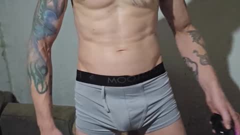 Snapshot of hunkwithglasses chatting on 14, 1, 2026 Wh8teboi online show from 14, 1, 2026