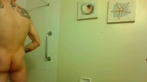 Snapshot of hunkwithglasses chatting on 19, 1, 2026 Wh8teboi online show from 19, 1, 2026