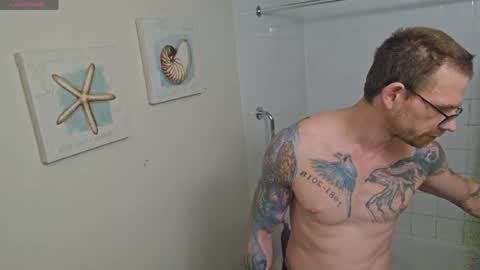 Snapshot of hunkwithglasses chatting on 2, 3, 2026 Wh8teboi online show from 2, 3, 2026