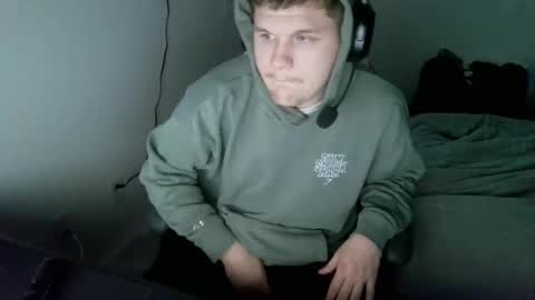 hunter091124 online show from 13, 2, 2025