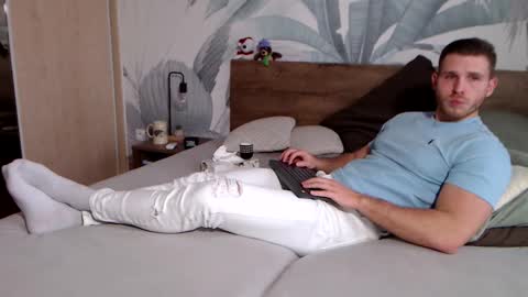 Hunter Bridges online show from 31, 12, 2024