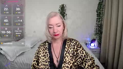 Snapshot of hunters_woman chatting on 14, 12, 2025 Irena online show from 14, 12, 2025