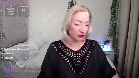 Snapshot of hunters_woman chatting on 18, 12, 2025 Irena online show from 18, 12, 2025