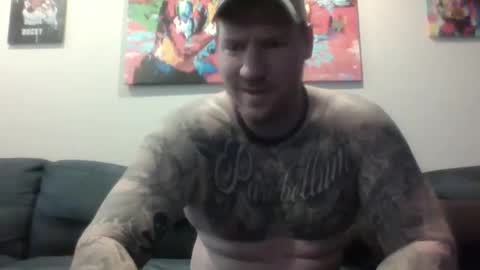 Snapshot of hurricanerodzilla chatting on 8, 1, 2025 hurricanerodzilla online show from 8, 1, 2025