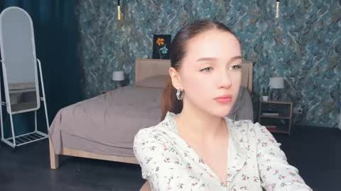 Snapshot of hwadwellingham chatting on 8, 6, 2026 Lily online show from 8, 6, 2026