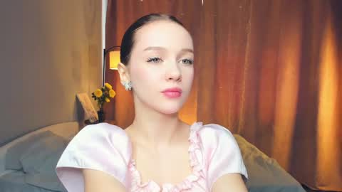 Snapshot of hwadwellingham chatting on 14, 6, 2026 Lily online show from 14, 6, 2026
